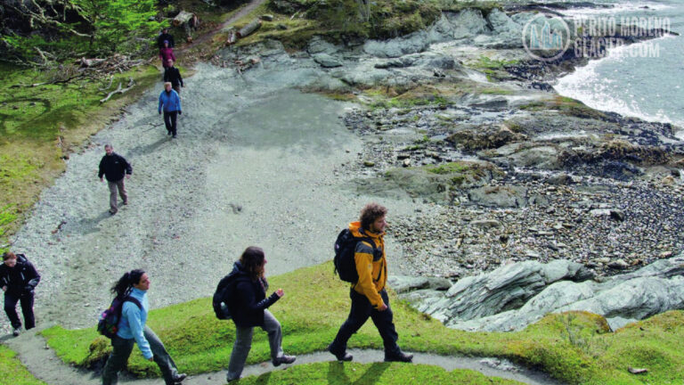 tierra del fuego national park trekking and canoes 4