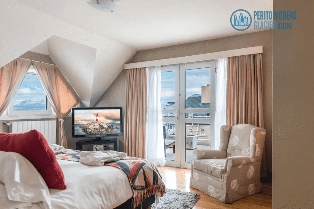 master apartment 2 bedrooms + 2 baths